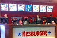 На фото изображен HESBURGER FIN франшиза сети ресторанов быстрого обслуживания в Финляндии и странах Балтии (Нижний Новгород)